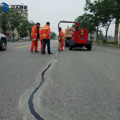 Crack Sealant Street Highway Hot Tar Road Repair وقائية صيانة الطرق طبقة الأسفلت